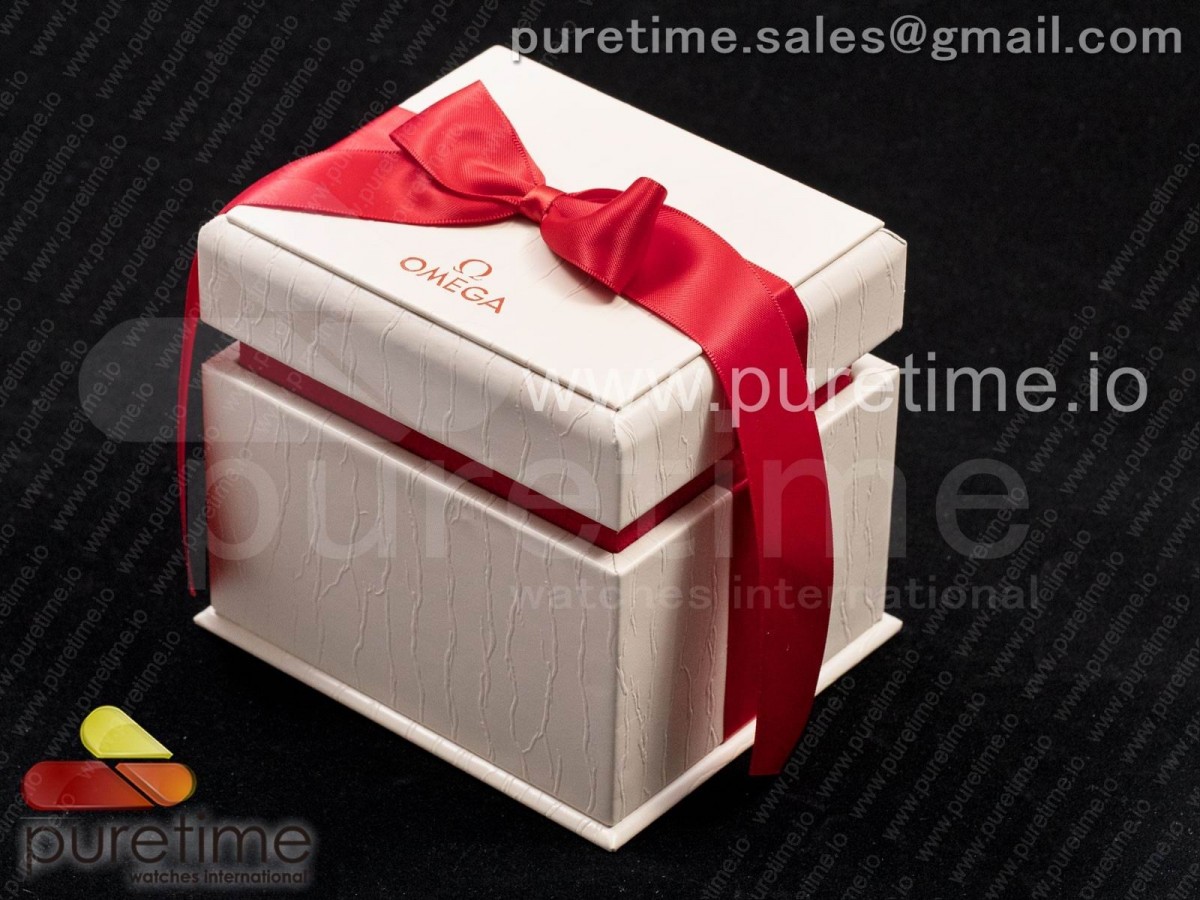 오메가 선물용박스와 책자 Omega Gift Box and Papers