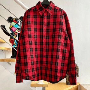 계단집 발렌시아가 레드체크 패딩셔츠