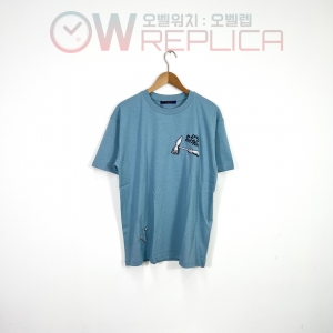 GOD공장 루이비통 망치자수 라운드 티셔츠